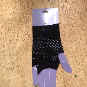 Black fingerless glove